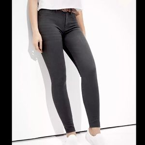 NWT❗️American Eagle Black High Rise Jeggings